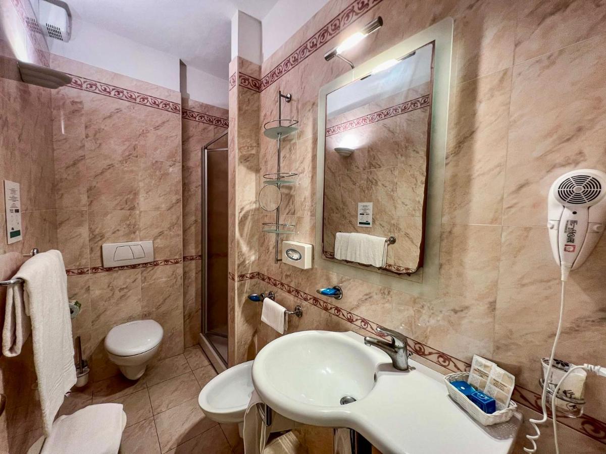 Hotel Meridiana Marina di Campo Eksteriør bilde