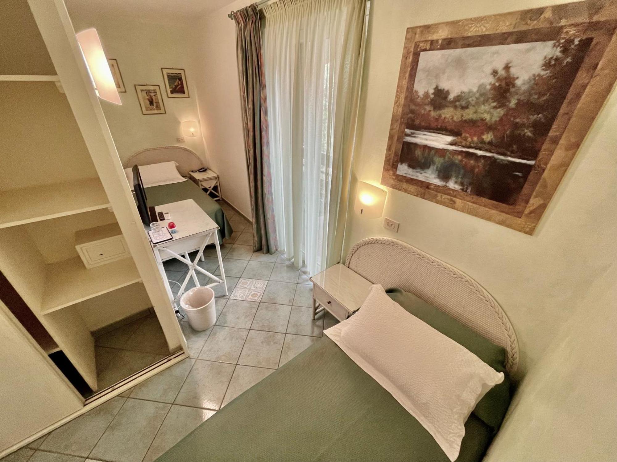 Hotel Meridiana Marina di Campo Rom bilde